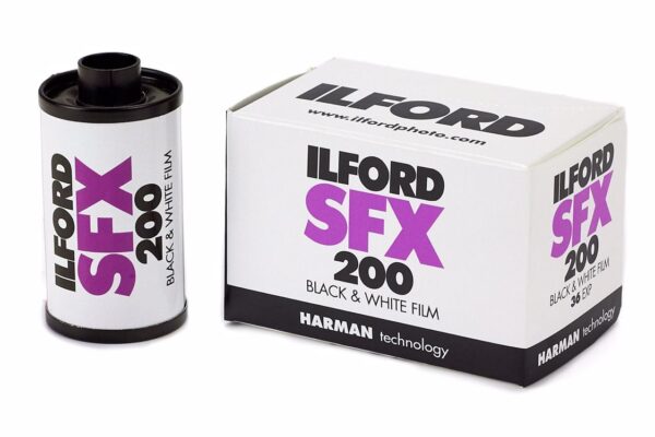 ILFORD Photo SFX 200, 36/135 Mustavalkofilmi