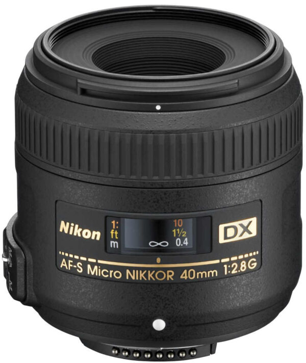 Nikkor AF-S DX 40mm f/2.8G Micro objektiivi
